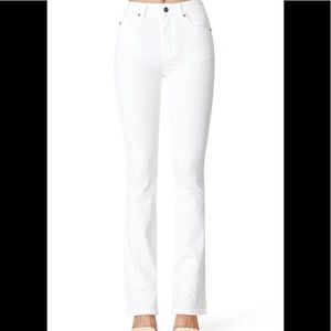 White straight leg Kan Can